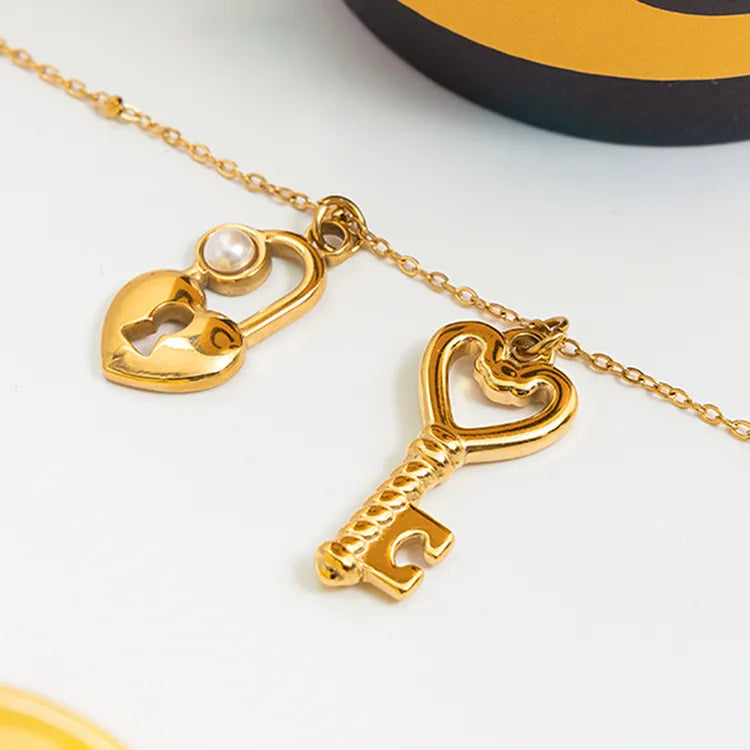 Minimalist Pearl Heart Lock Pendant Stainless Steel 18K Gold Plated Necklace