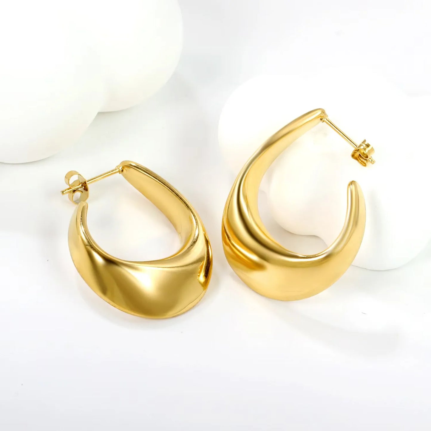 Unique C Shape 304 Stainless Steel 18K Gold Plated Ear Stud