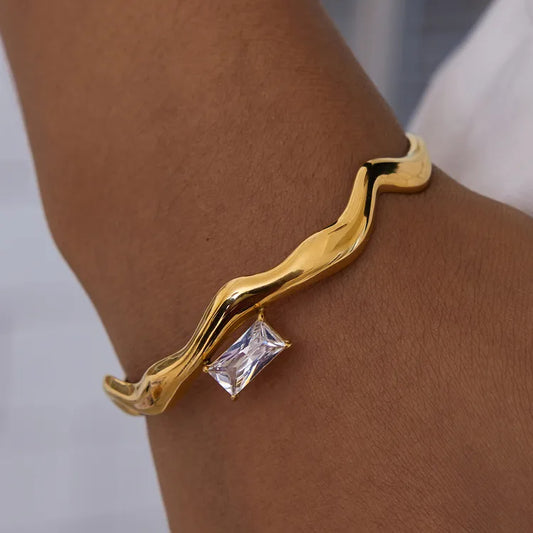 Ladies Classic Wave Style 18K Gold Plated 304 Stainless Steel Bracelet