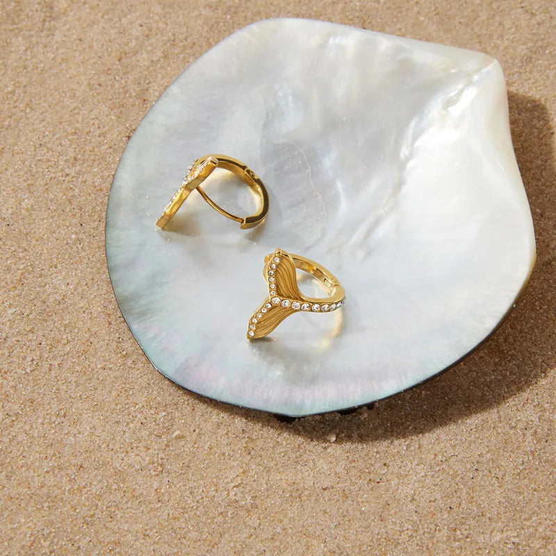 Fish Tail With Rhinestones, 304 Stainless Steel 18K Real Gold Plated Stud Earring