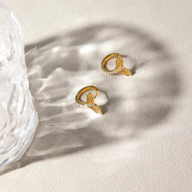 Fish Tail With Rhinestones, 304 Stainless Steel 18K Real Gold Plated Stud Earring