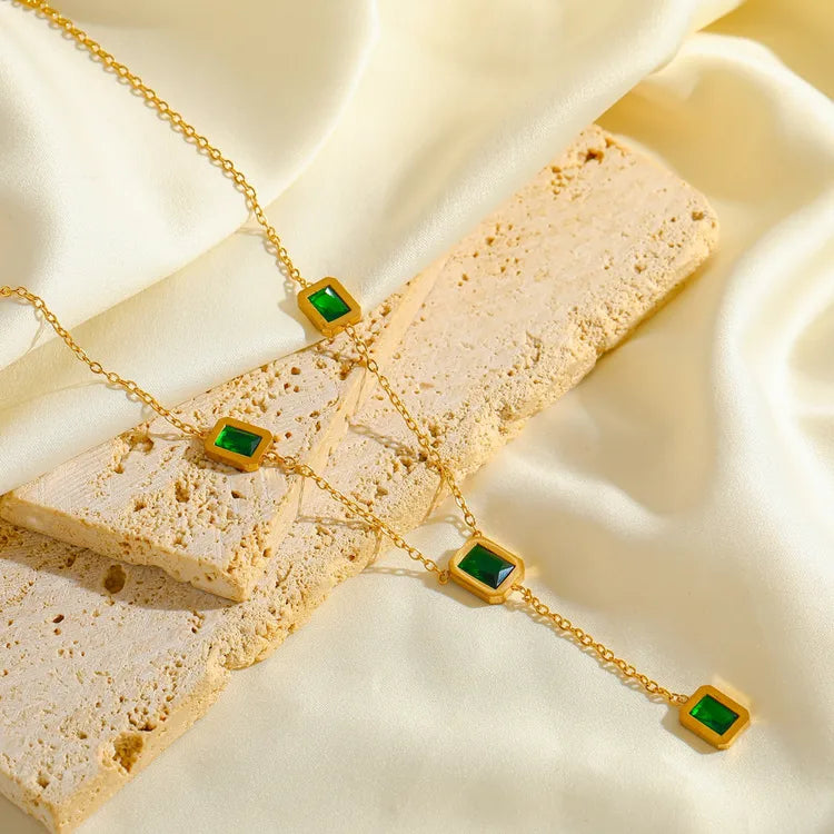 Exquisite Design 18K Gold Plated Stainless Steel Zirconia Necklace