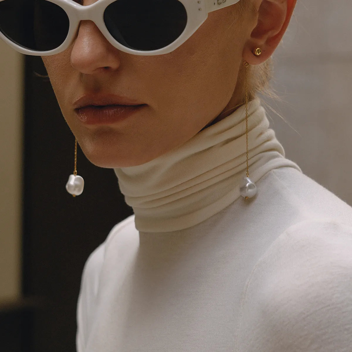 Graceful 18K Gold Stainless Steel Acrylic Pearl Tassel Earring