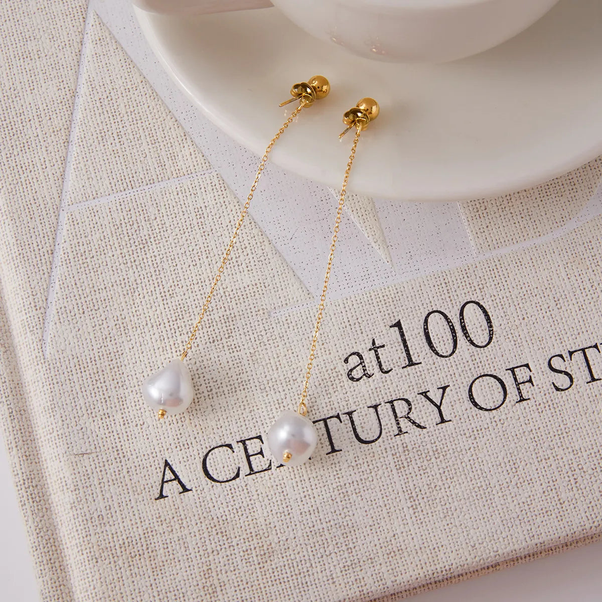 Graceful 18K Gold Stainless Steel Acrylic Pearl Tassel Earring