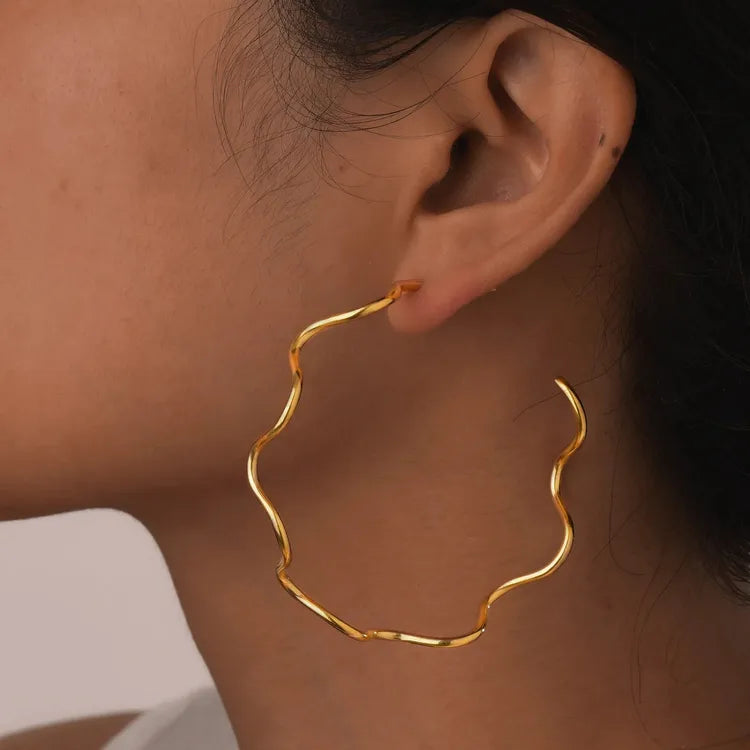 Elegant Wave C Shape 18K Gold Plated Stainless Steel Hoop