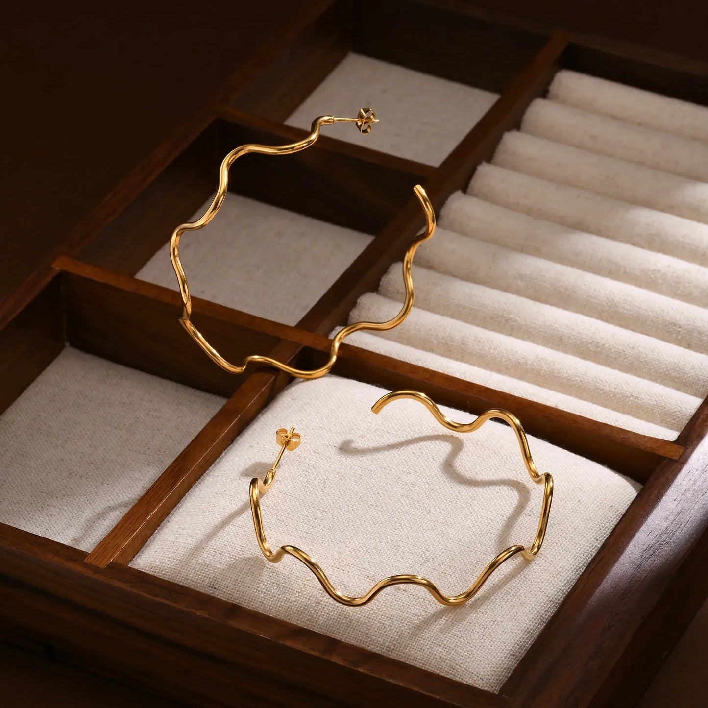 Elegant Wave C Shape 18K Gold Plated Stainless Steel Hoop