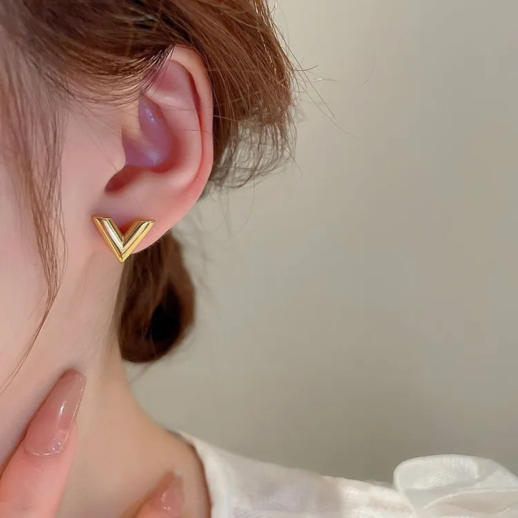 V Things 18K Gold Plated Stainless Steel Ear Stud
