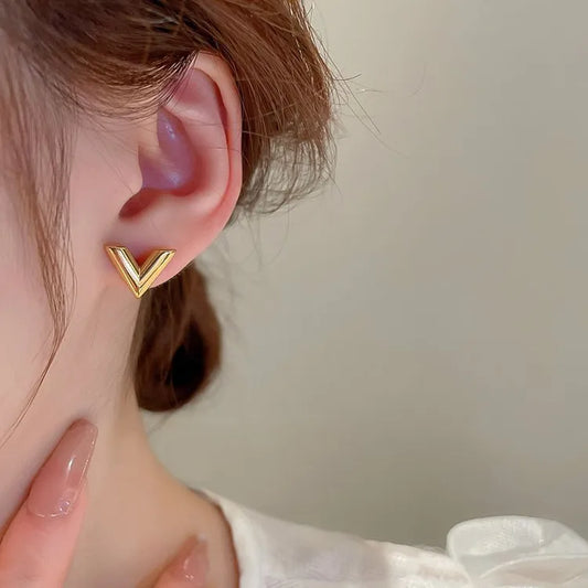 V Things 18K Gold Plated Stainless Steel Ear Stud