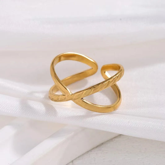 Interconnected 304 Stainless Steel 18K Gold Plated Ring
