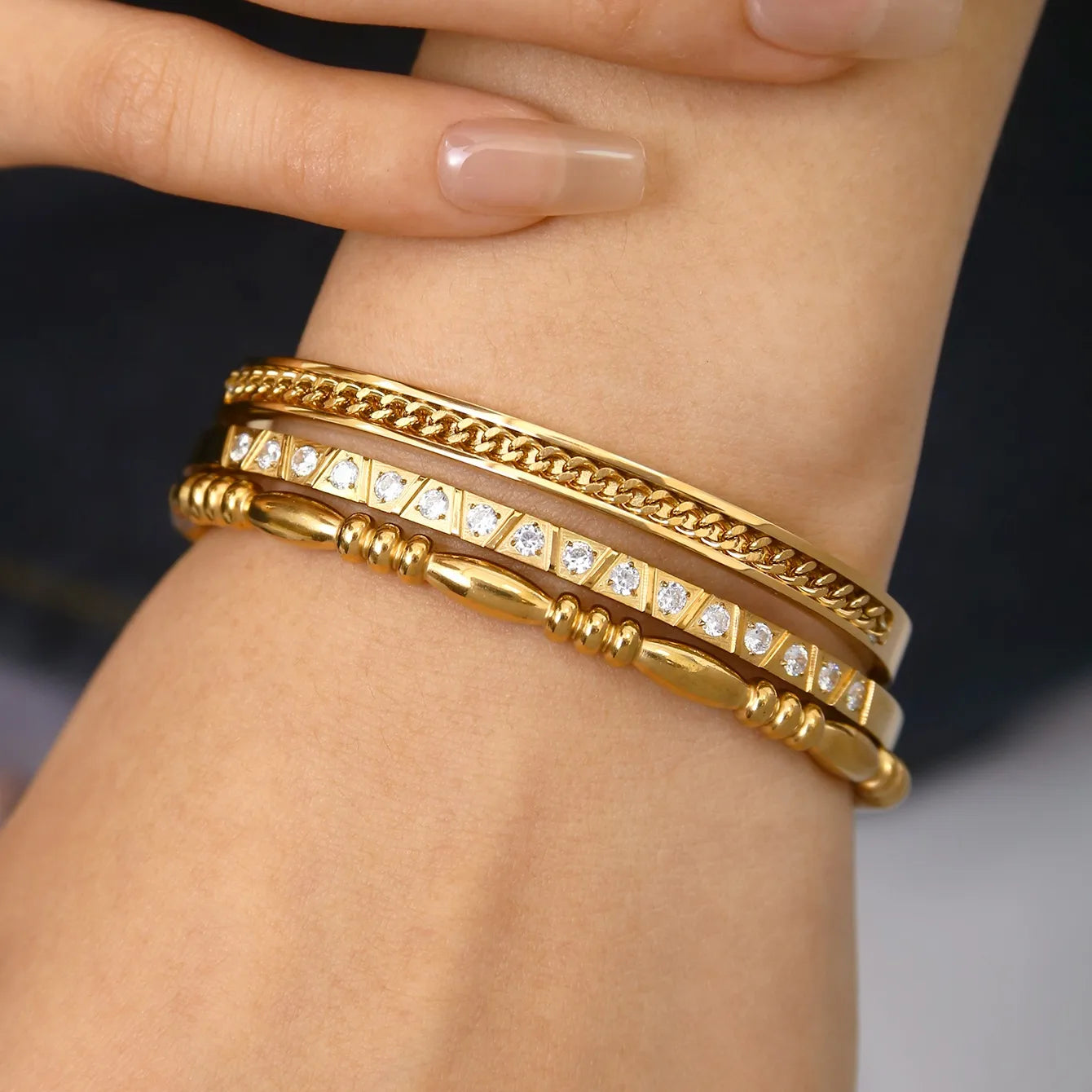 Pretty Dainty 18K Gold Plated 304 Stainless Steel Bangle