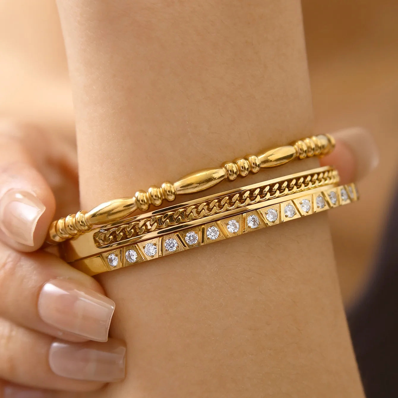 Pretty Dainty 18K Gold Plated 304 Stainless Steel Bangle