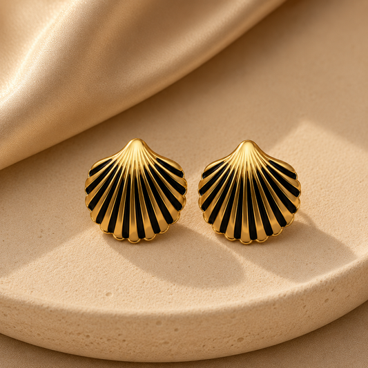 Black and Gold Shell 18K Gold Plated 304 Stainless Steel Earring