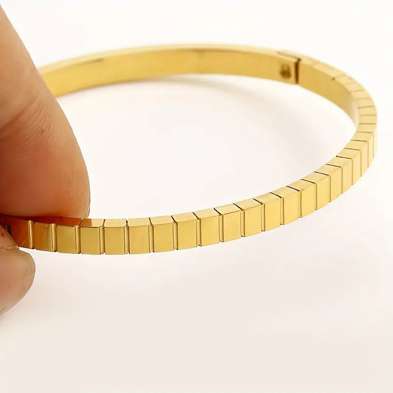 16K Gold Plated Rugged Zircon Bangle