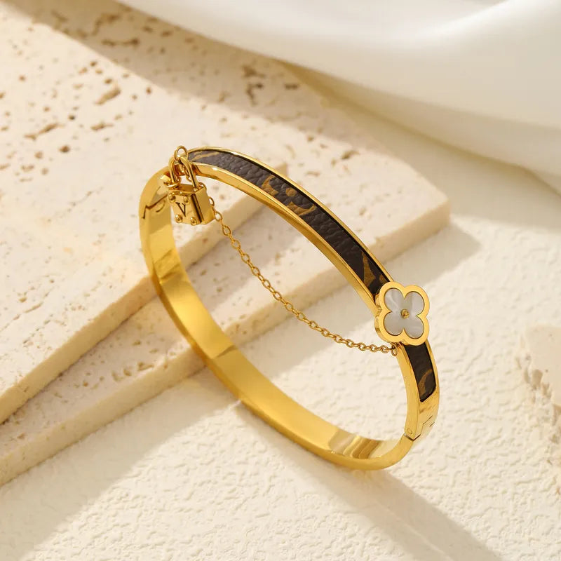 Simple Style Classic Style Knot Titanium Steel 18K Gold Plated Bangle