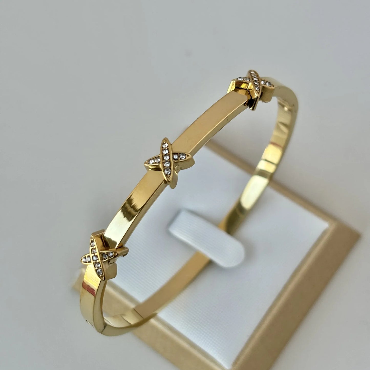 X Style Titanium Steel 18K Gold Plated Rhinestones Bangle