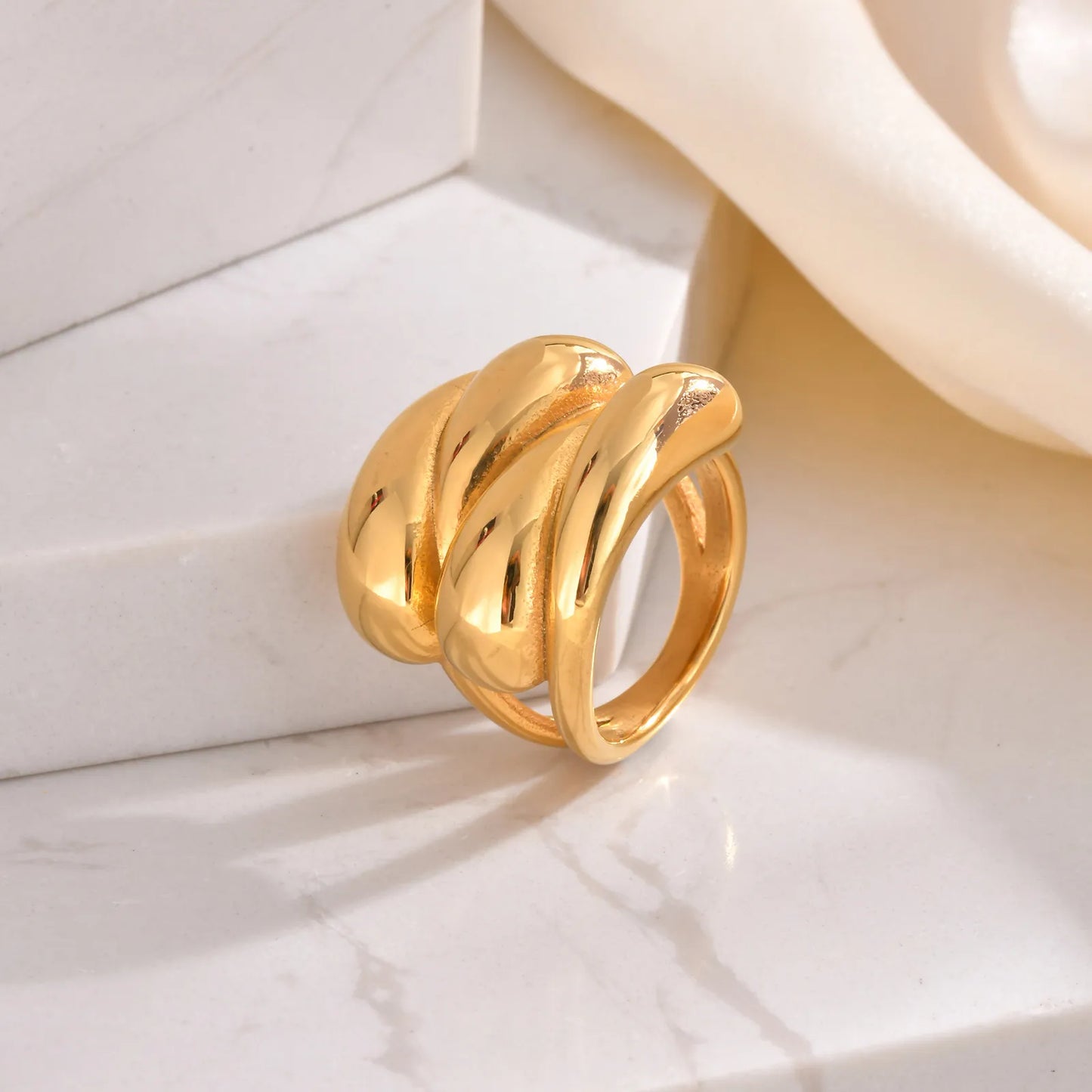 Maximalism Solid Color 304 Stainless Steel 18K Gold Plated Criss Cross Layered Rings