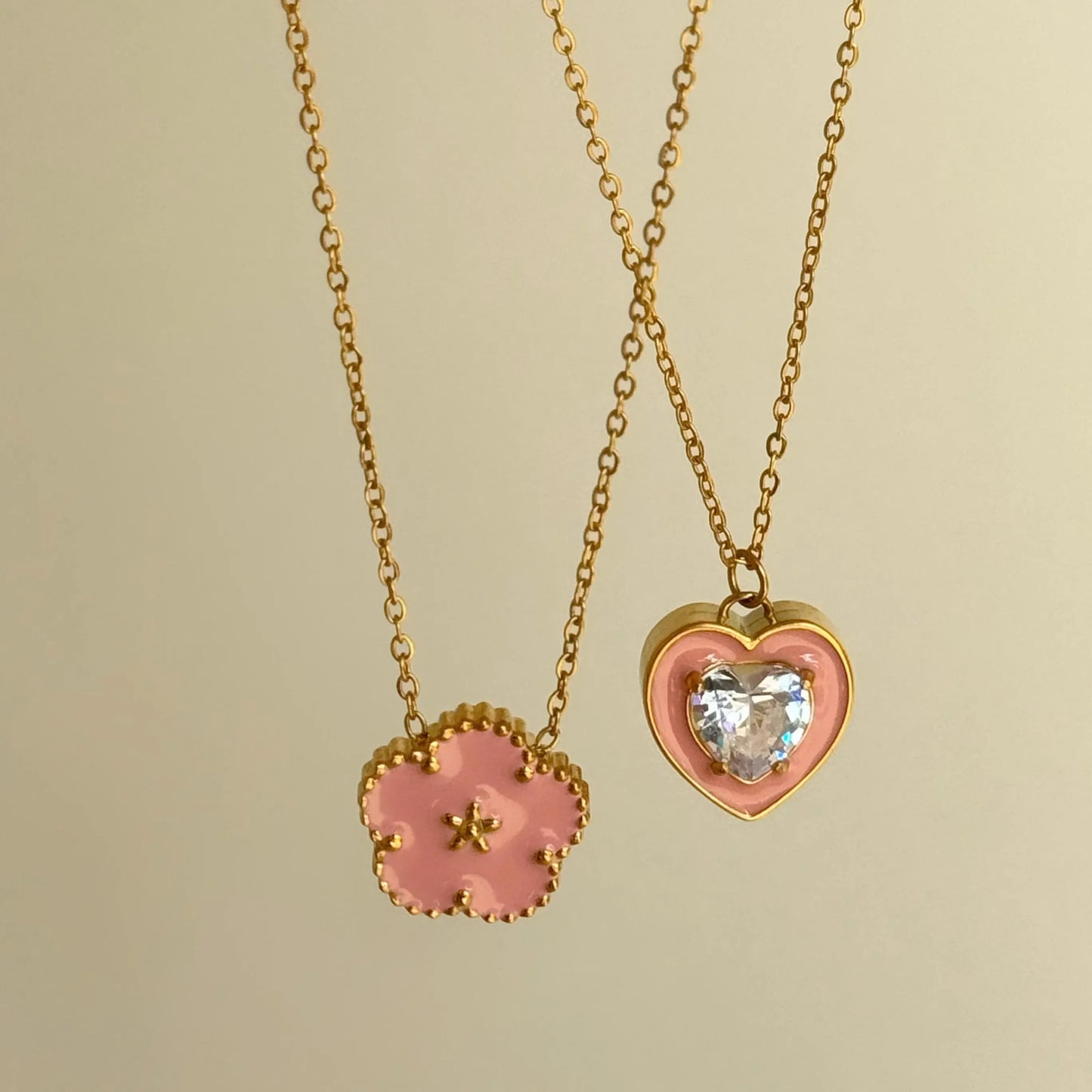 Sweet Simple Style Heart Shape Flower 316L Stainless Steel Zircon 18K Gold Plated Enamel Inlay Pendant Necklace