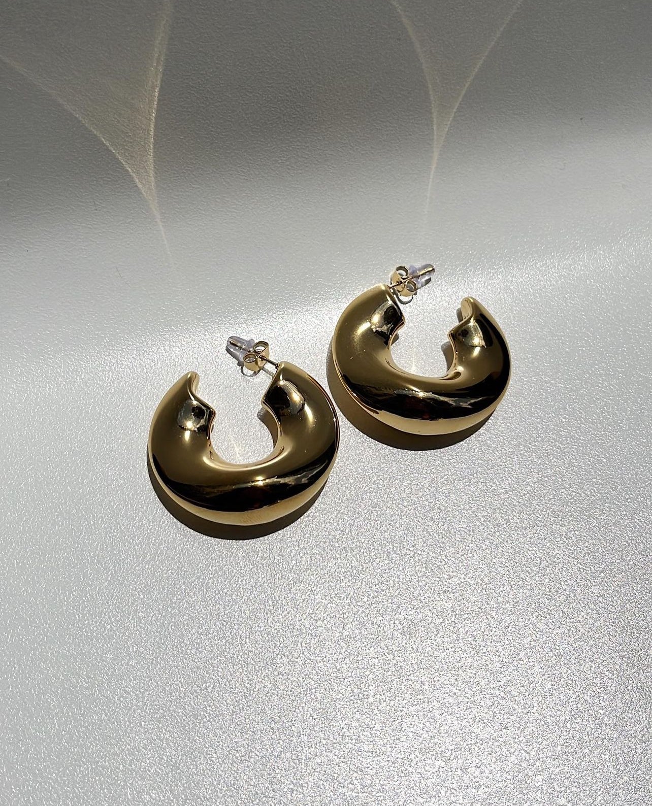 Simple Style C Shape Plating Stainless Steel 18K Gold Plated Ear Studs