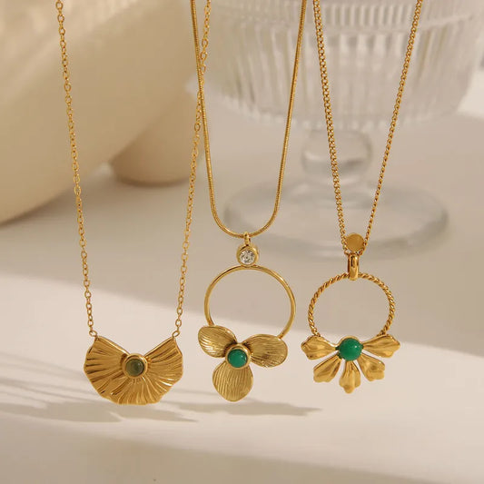 French Style Simple Style Classic Style Flower 304 Stainless Steel Zircon 18K Gold Plated Inlay Pendant Necklace