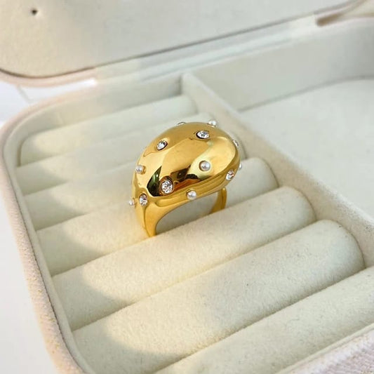 Diamond and Pearl Girl Luxurious 18K Gold Plated and Stainless Steel Ring