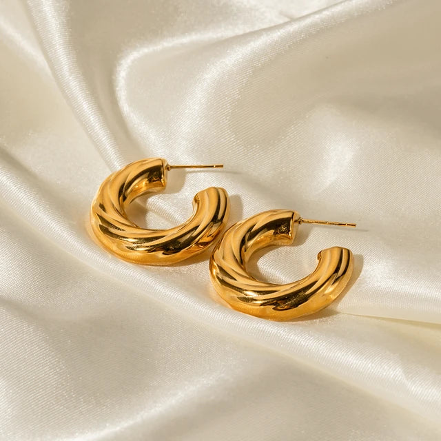 Swindled 18K Gold Plated and Stainless Steel Bevel Thread C-Shape Earrings