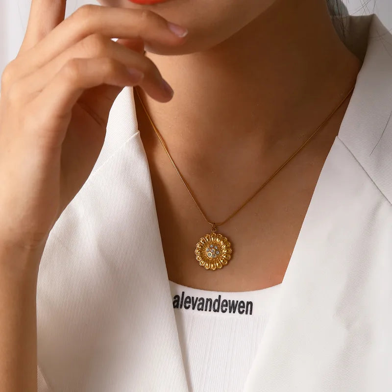 Pollen Flower Elegant 304 Stainless Steel 18K Gold Plated Cable Chain Pendant Necklace