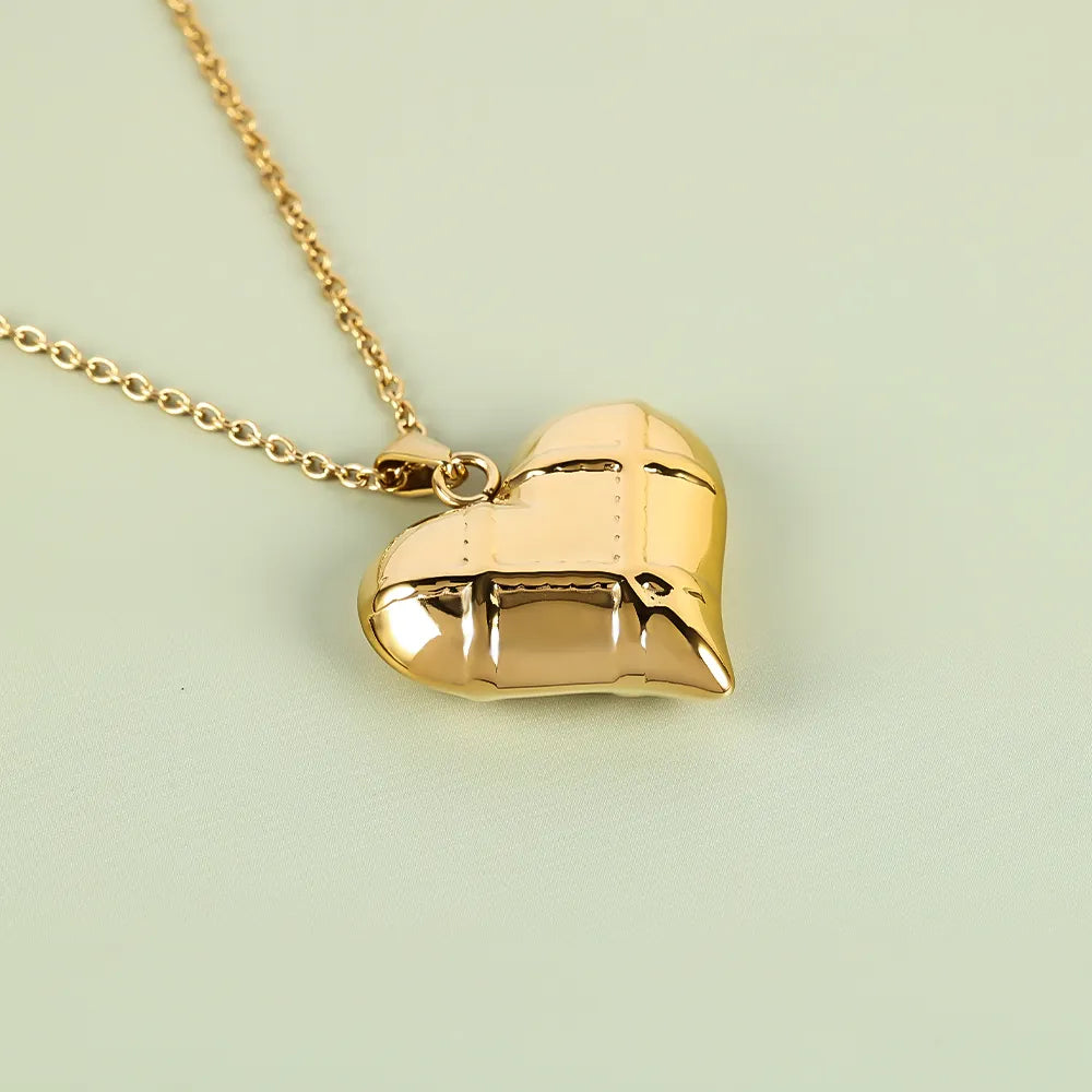 Heart Shape 304 Stainless Steel 18K Gold Plated Pendant Necklace